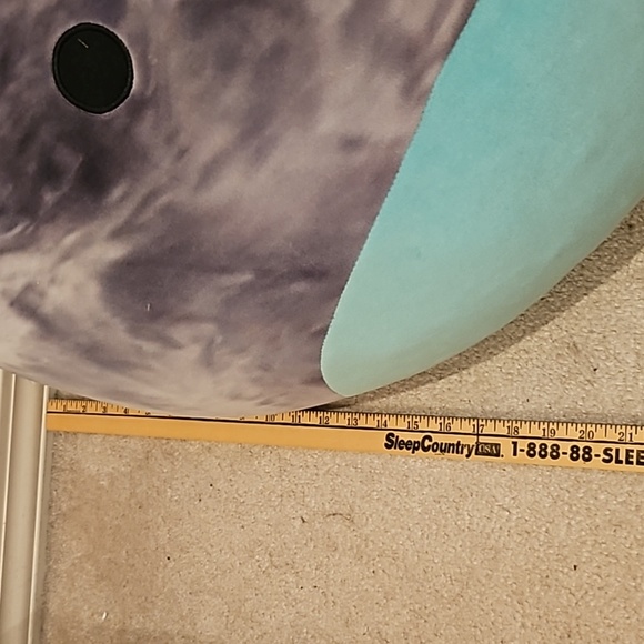 24" Squishmellow "Lakely" Great Condition (no tag) - Picture 3 of 4